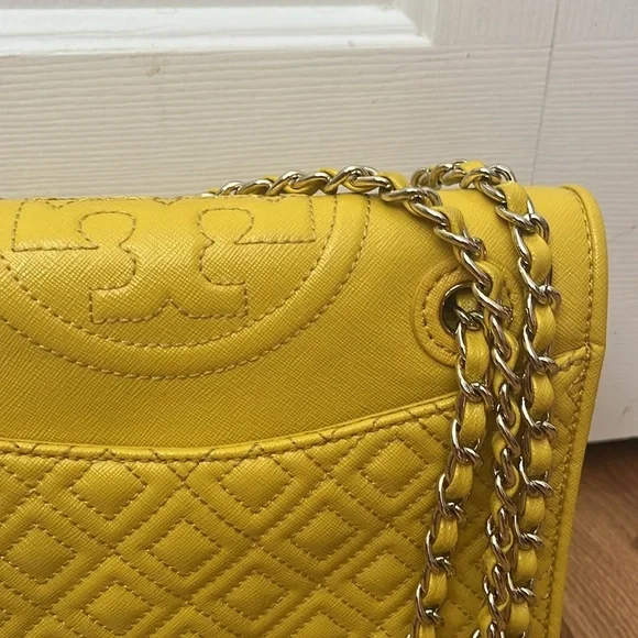 Tory Burch Alexa Yellow Leather Logo Convertible Bag - Picture 6 of 16